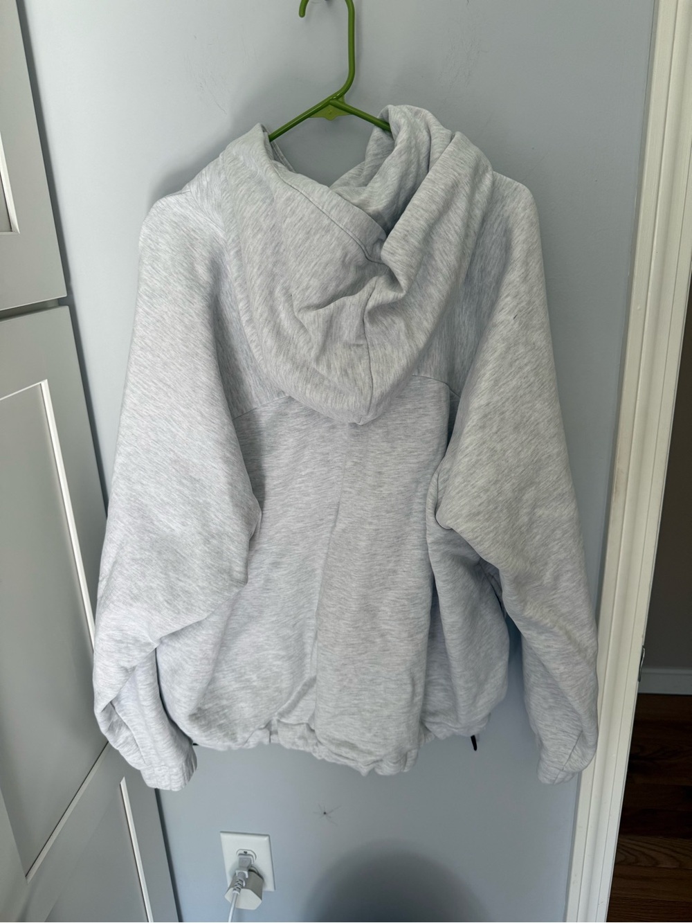 Standard Cloth Free Throw Hoodie Sweatshirt - Picture 5 of 6